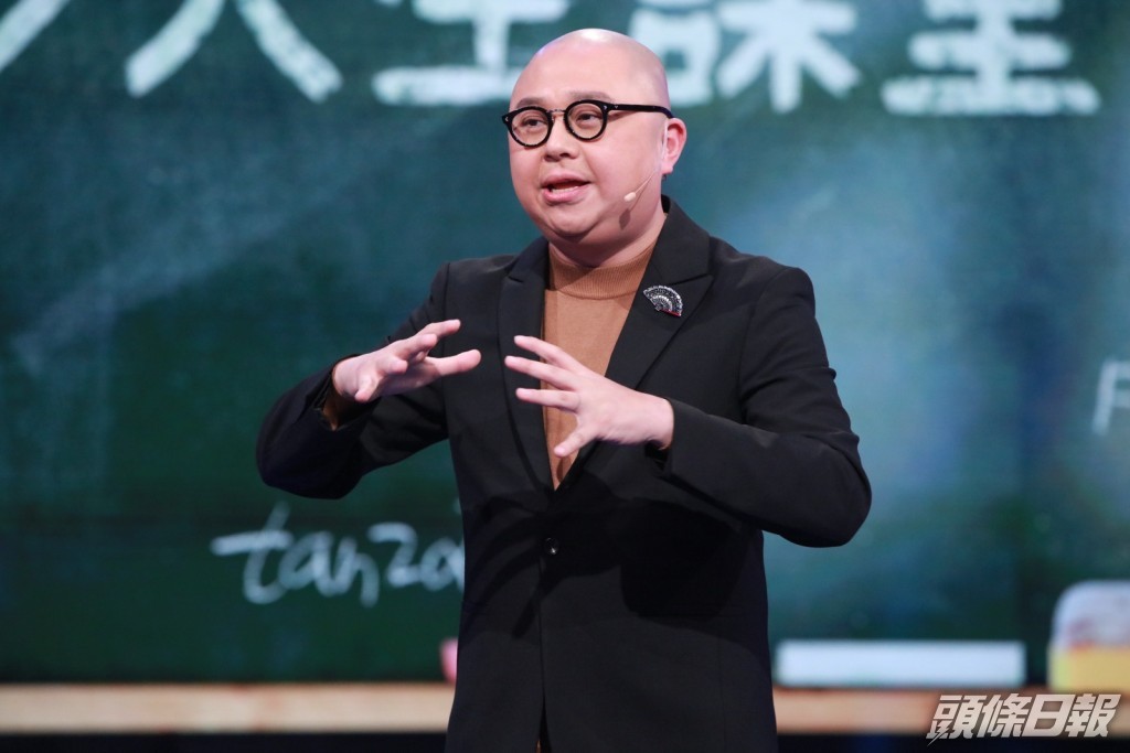 Bob由請嘉賓到度稿及修改,都是他一手一腳去參與。